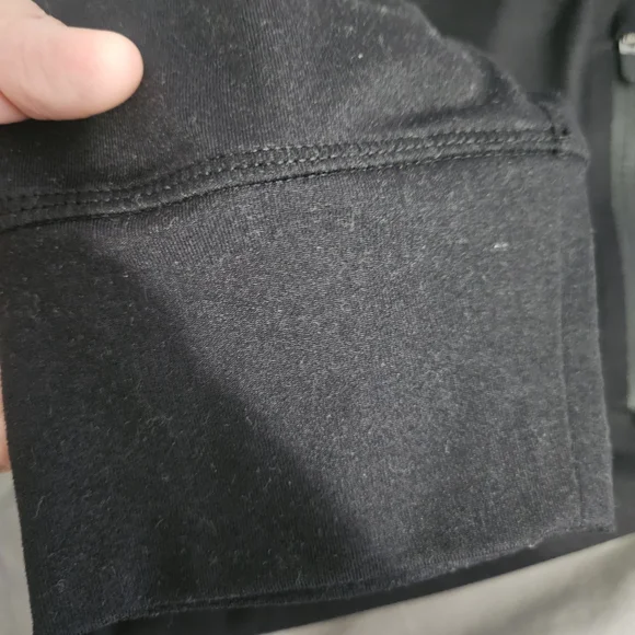 Vuori Men's Black Joggers with Drawstring In Perfect Conditions - Picture 3 of 6